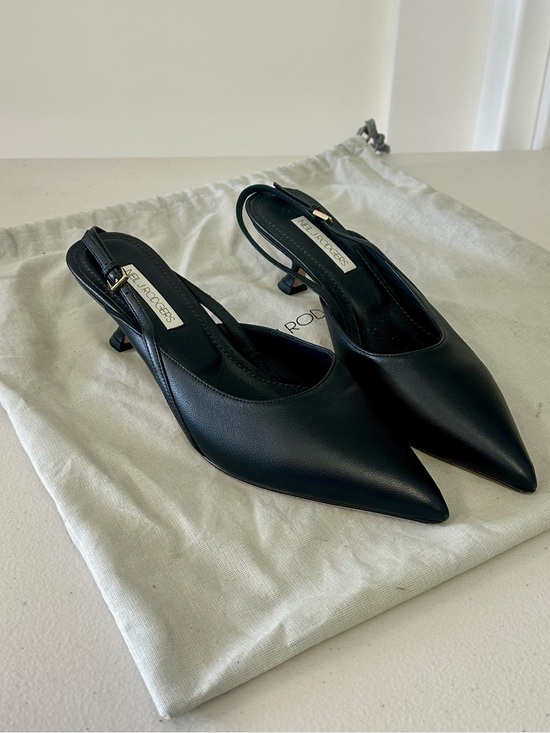 Neil J. Rodgers Shoes - Neil J. Rodgers Black Pointed-Toe Slingback Kitten Heels